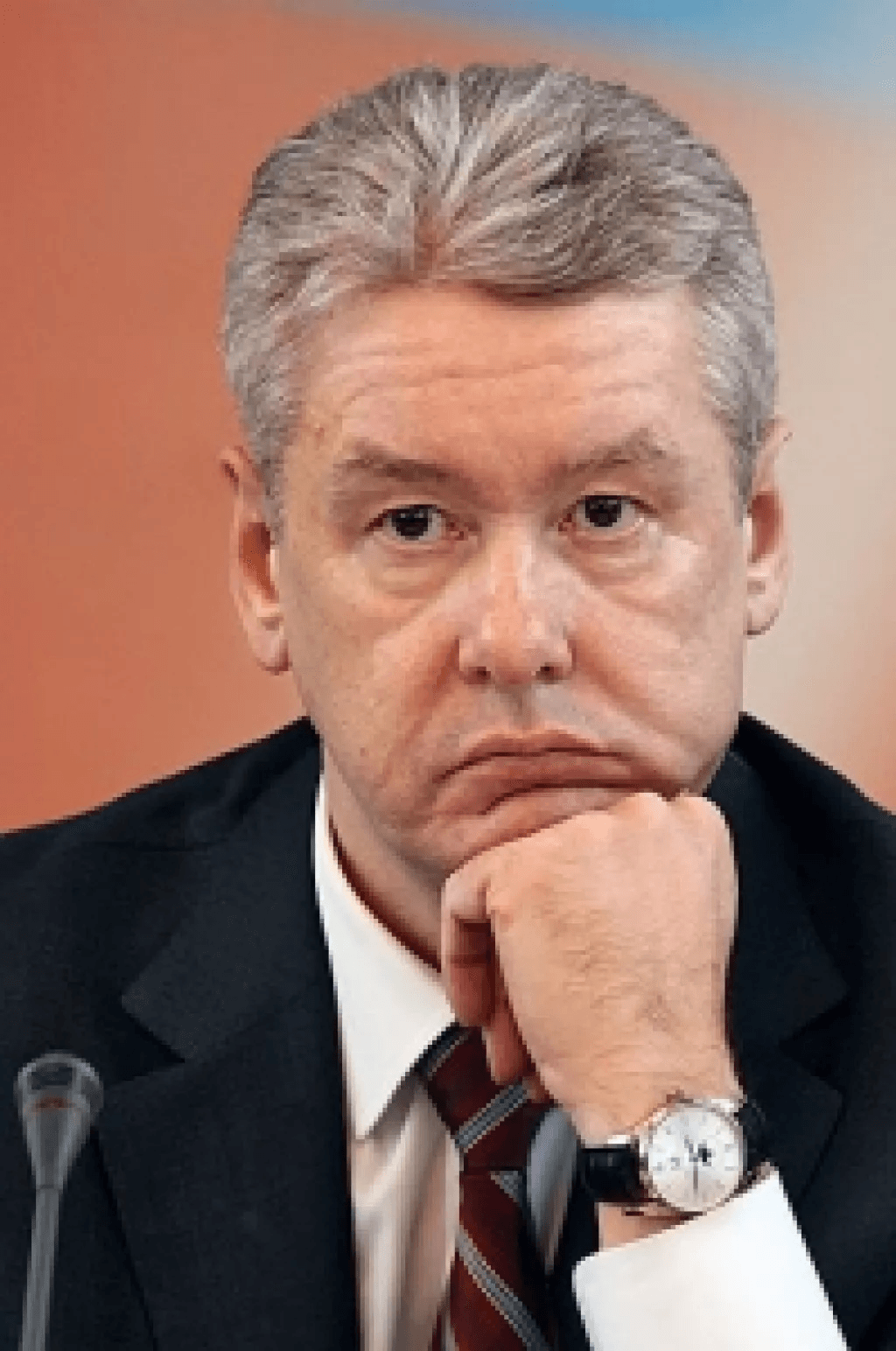 В связи с аварией с автобусом в Подмосковье Собянин призвал ужесточить ответственность иностранных водителей.